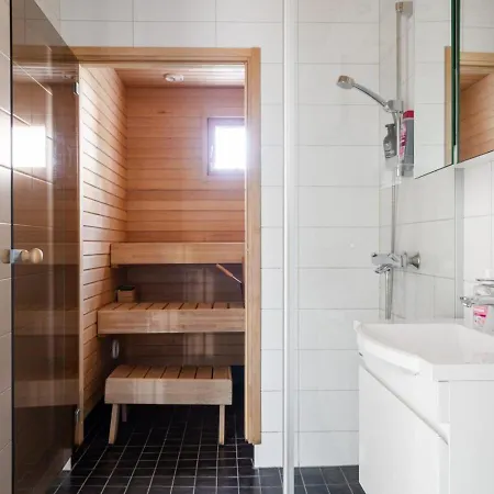 Appartamento Two Bedroom Townhouse With Sauna And Private Garden
