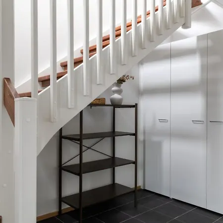 Appartamento Two Bedroom Townhouse With Sauna And Private Garden *