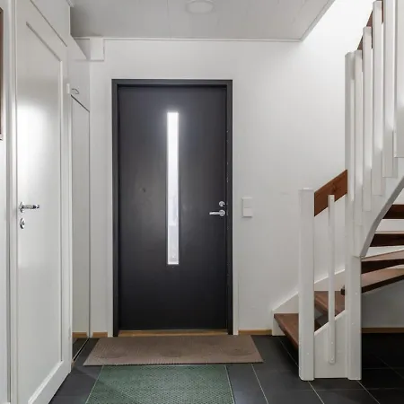 Two Bedroom Townhouse With Sauna And Private Garden * Järvenpää